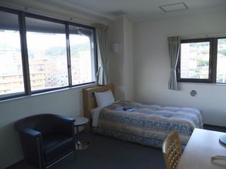 _S904100.jpg